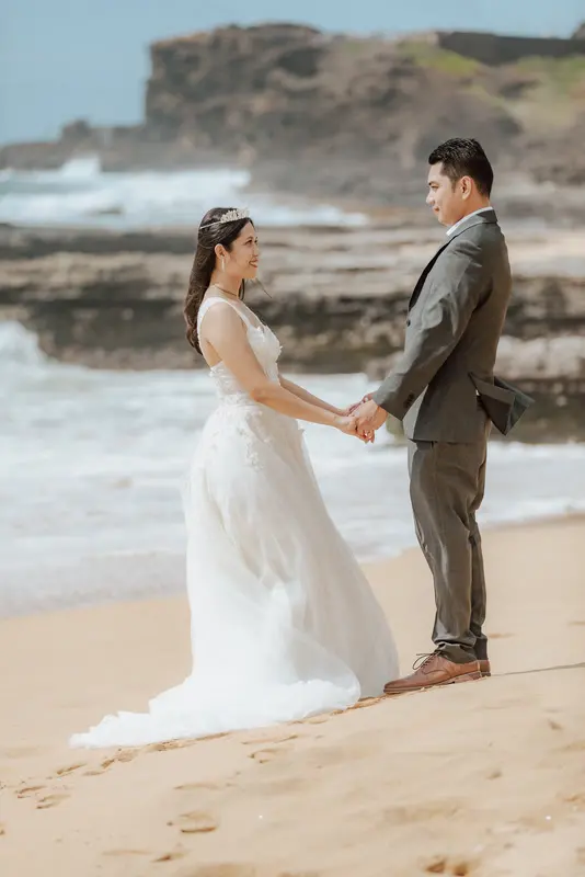 Coastal engagement session, photo 3
