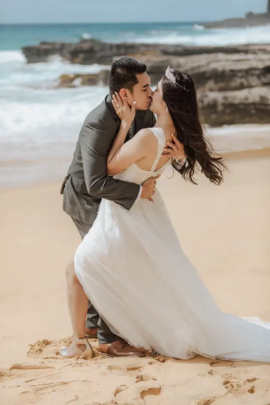 Coastal engagement session, photo 16