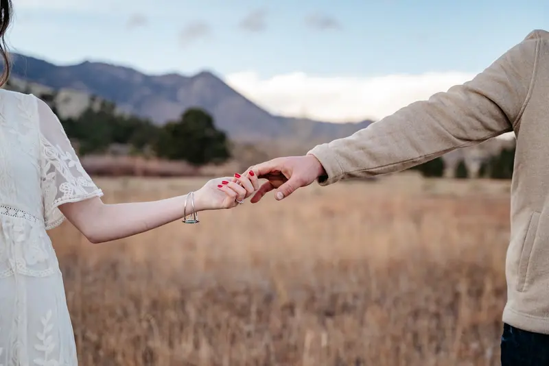 Coastal engagement session, photo 27