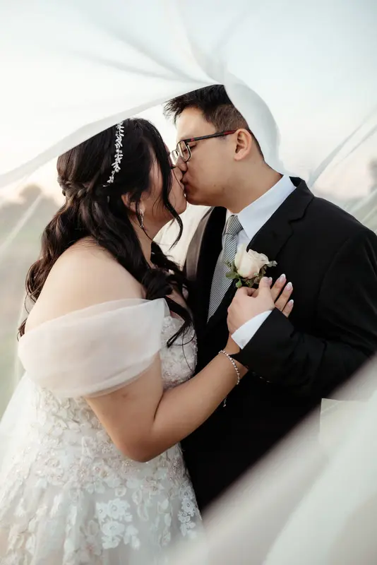 Hilltop terrace wedding, photo 5