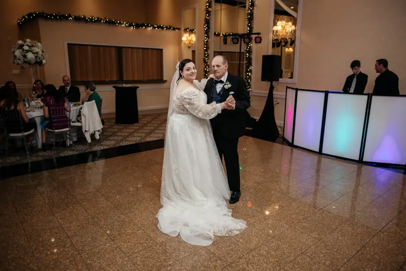 Winter ballroom wedding, photo 7