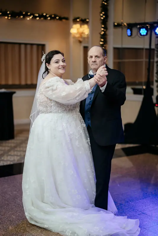 Winter ballroom wedding, photo 9
