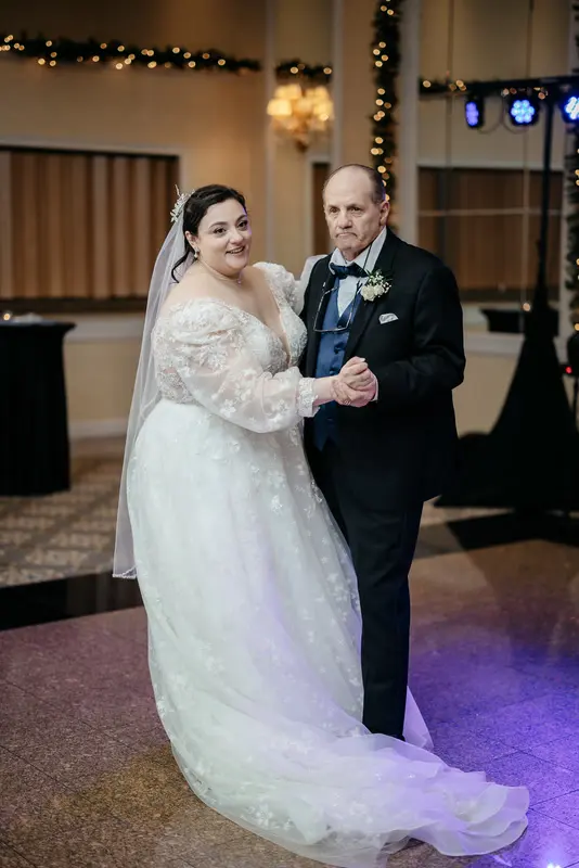 Winter ballroom wedding, photo 10