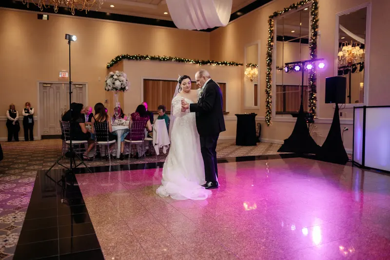 Winter ballroom wedding, photo 26