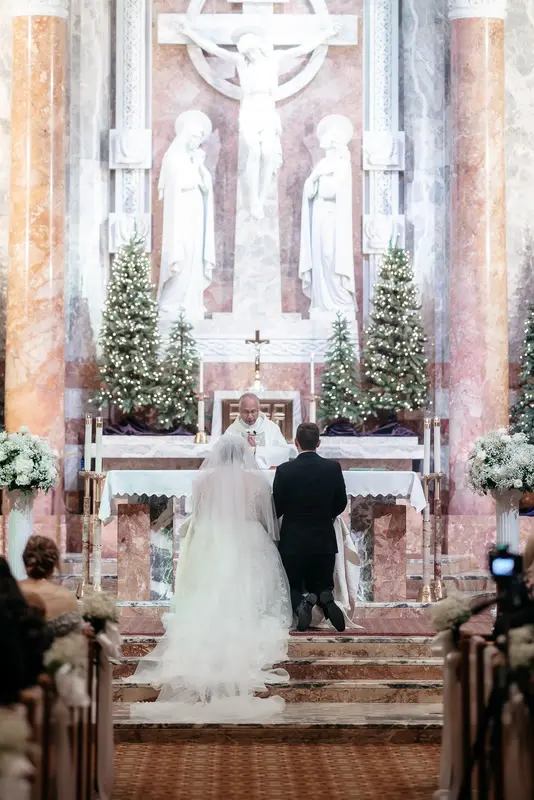 Winter ballroom wedding, photo 37