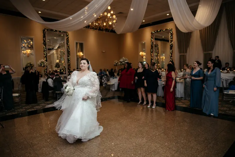 Winter ballroom wedding, photo 44