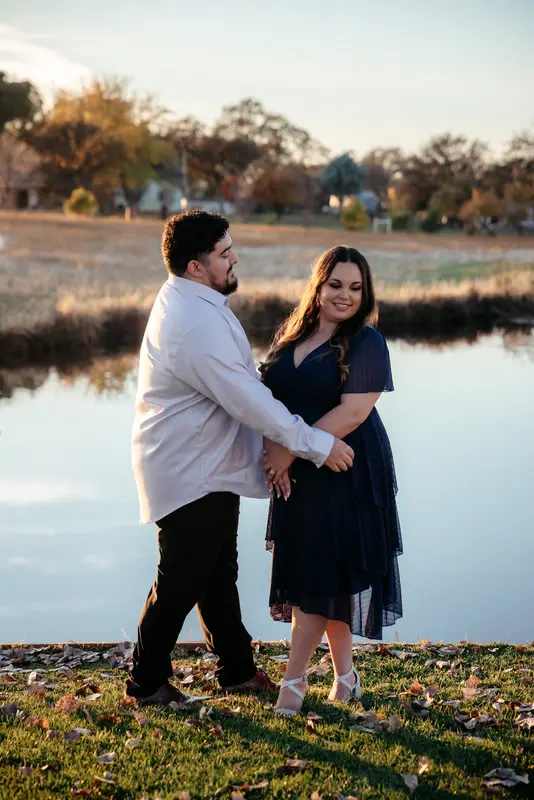 Autumn engagement session at golden hour, photo 20