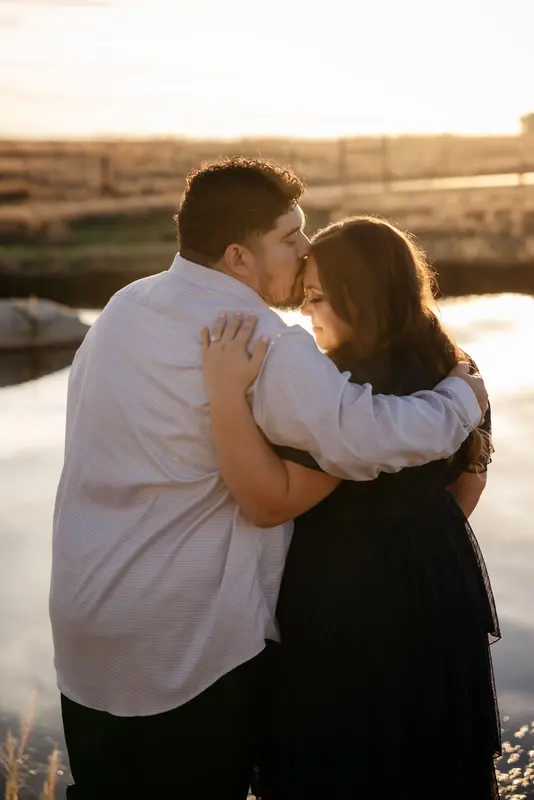 Autumn engagement session at golden hour, photo 40