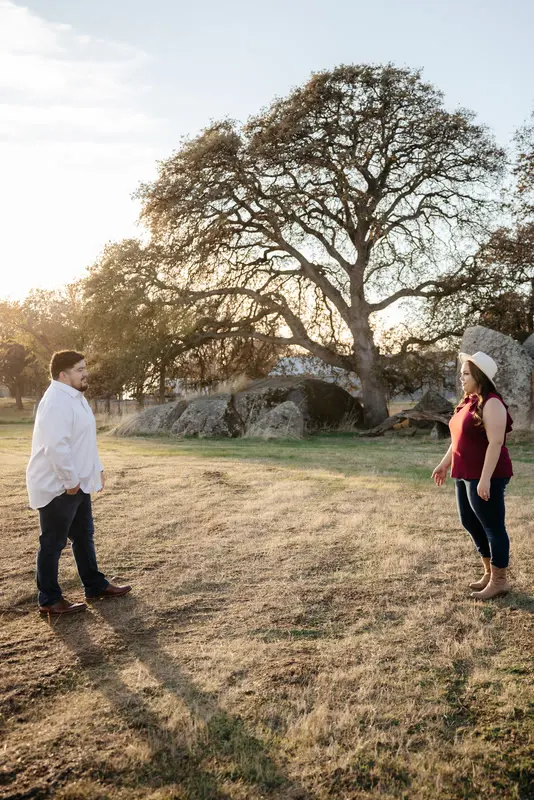 Autumn engagement session at golden hour, photo 43