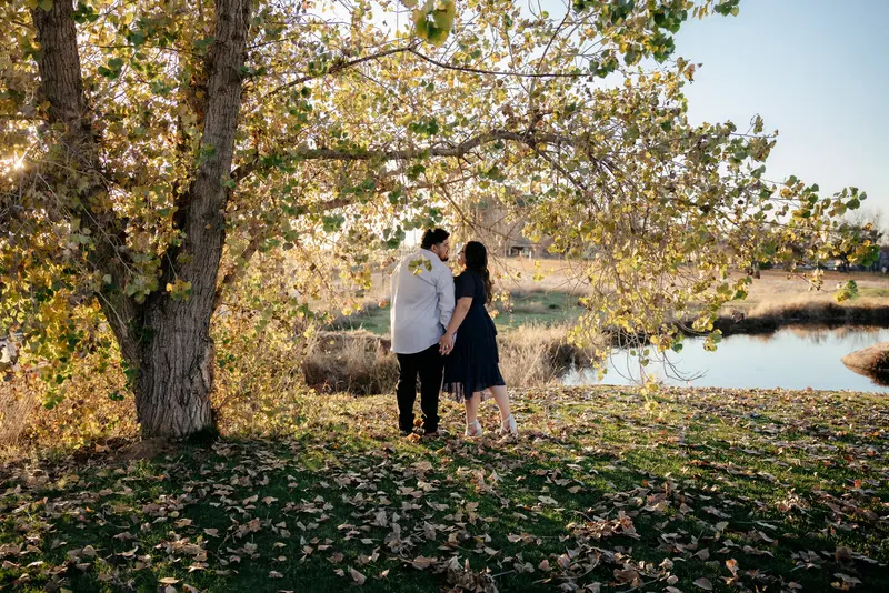 Autumn engagement session at golden hour, photo 48