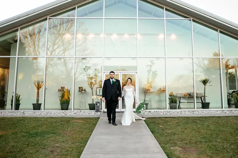 Greenhouse wedding, getting ready to reception, photo 32