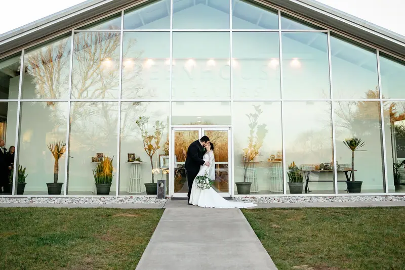 Greenhouse wedding, getting ready to reception, photo 37