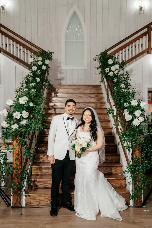 White barn autumn wedding, photo 11