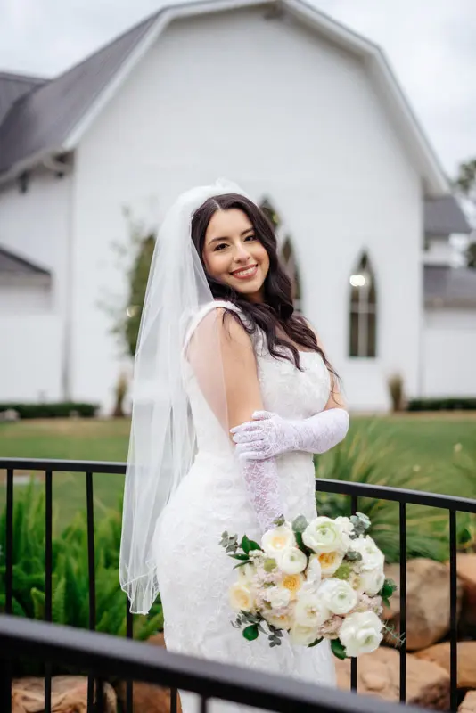 White barn autumn wedding, photo 23