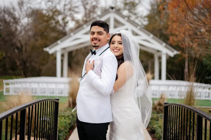 White barn autumn wedding, photo 29
